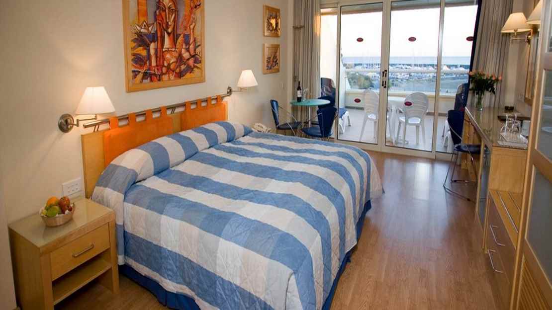  Executive Marina View Room 